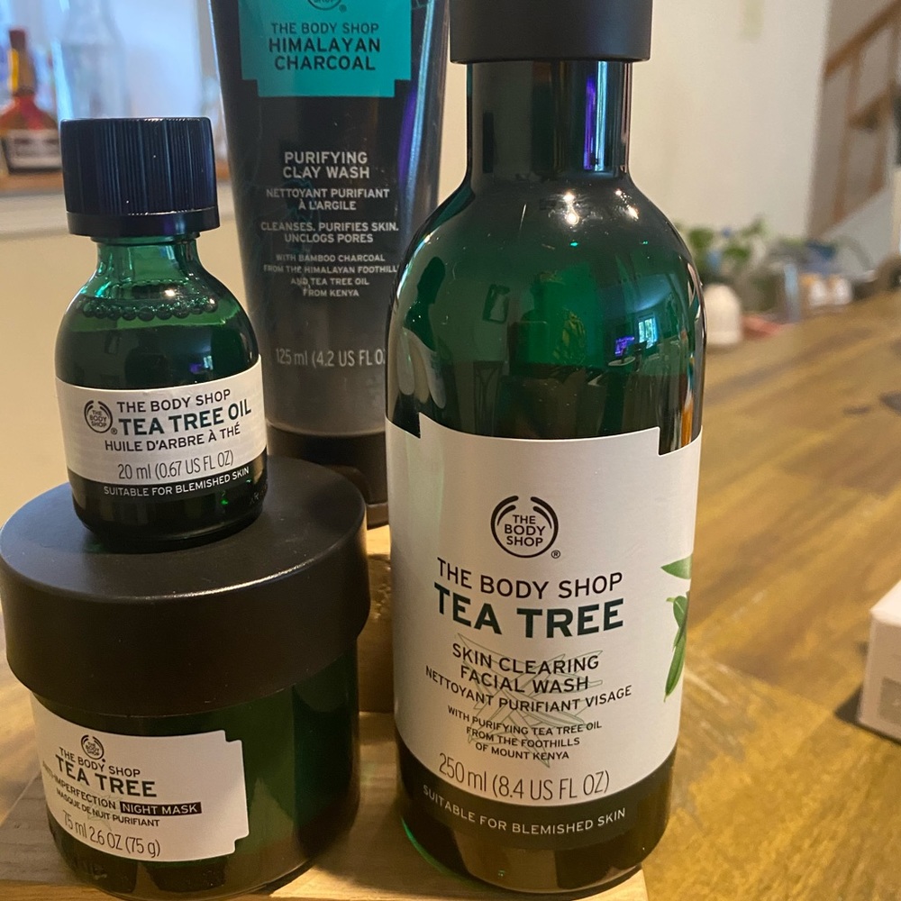 The body shop detox and clear kit. New unused